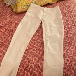 Lululemon pants with pockets
